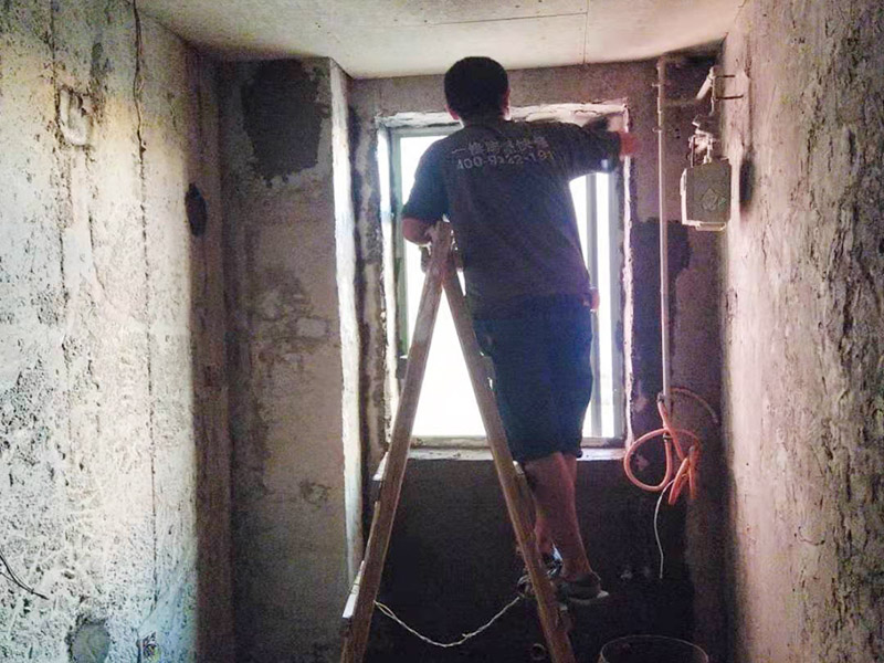 請(qǐng)成都水電維修公司上門處理，老舊水管漏水問(wèn)題怎么收費(fèi)